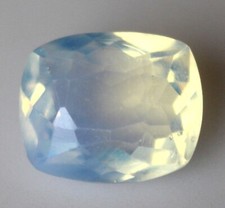 Opale Welo Blanche du Mexique de 20,50 ct Taille Fantaisie - Certificat AGI