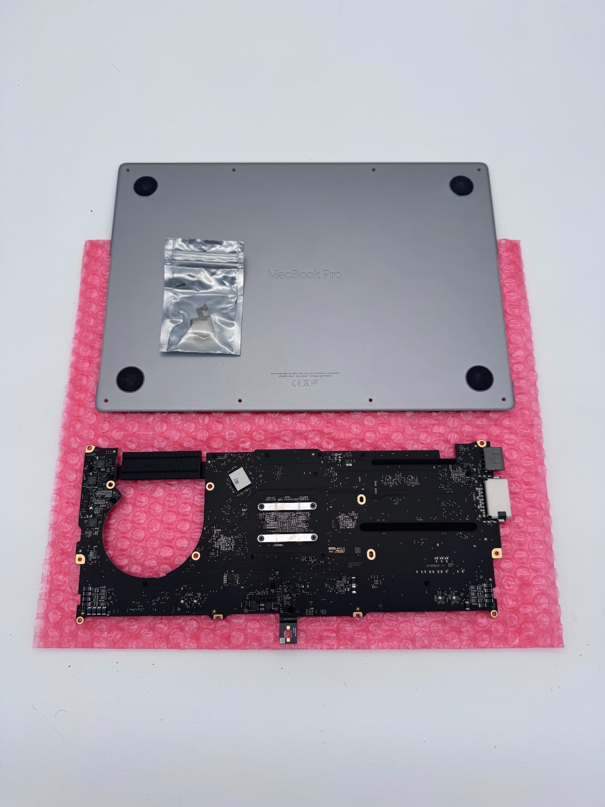 A2918 2023 Logic Board Macbook Pro 14" M3 | 16GB | 512 SSD 820-02757-A EMC 8304 foto 2