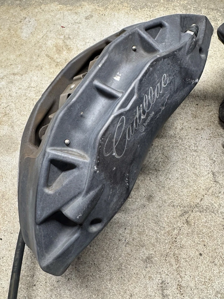 Conjunto de pinça de freio dianteiro Cadillac XTS Brembo 2013-2019 esquerda e direita fabricante de equipamento original - Imagem 3 de 4