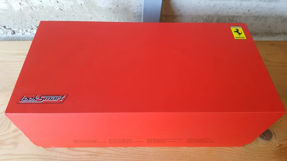 Looksmart Ferrari SF15-T #5 Sebastian Vettel Belgium 2015 900th GP 1/18 LS18F103 - Immagine 3 di 4