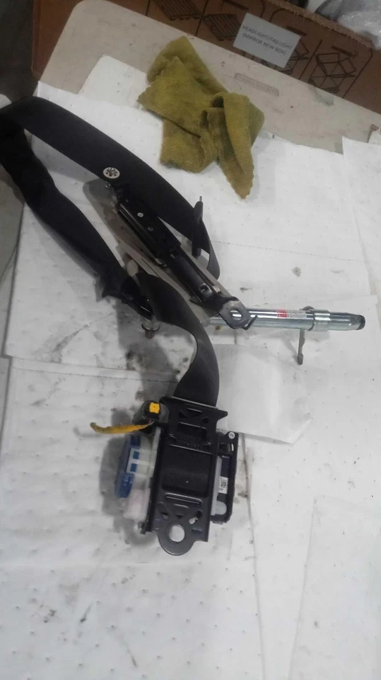 Used Front Right Seat Belt Front fits: 2016 Subaru Xv crosstrek passenger retrac - Image 2 of 4