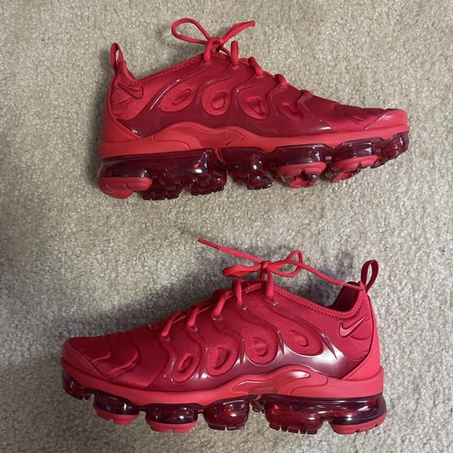 nike vapormax plus women's burgundy