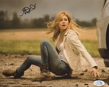 Nicola Peltz Transformers Autographed Signed 8x10 Photo COA 