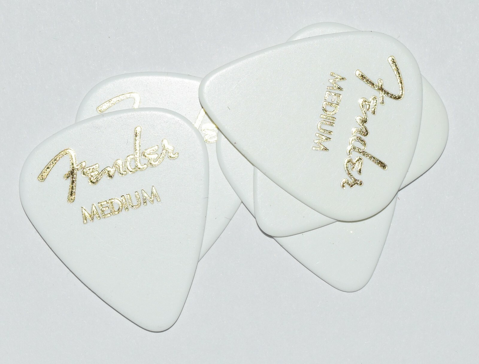 Fender Guitar Picks White 351  Thin, Medium or Heavy  5 Picks 4