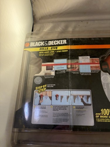 BLACK&DECKER BULLS EYE BDL100S AUTO LASER LEVEL & STUD FINDER and ScrewDriver - Picture 2 of 8