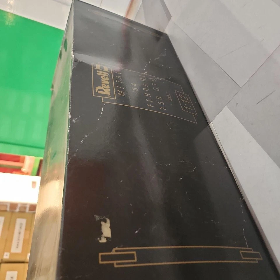 Revell Ferrari 250 GTO 1:12 Metal el Kit - Image 3 of 4