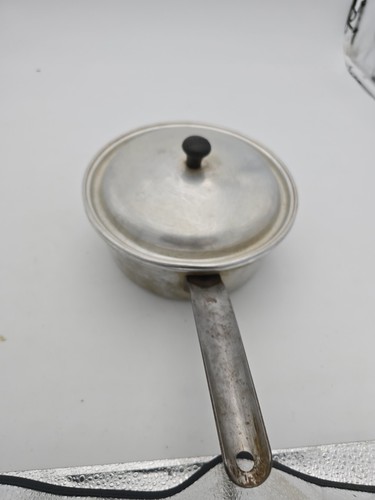Vintage Wear-Ever Aluminum Egg Poacher 4 Eggs 2 Qt. Pan No. 2424 W Lid MADE USA - Picture 10 of 11