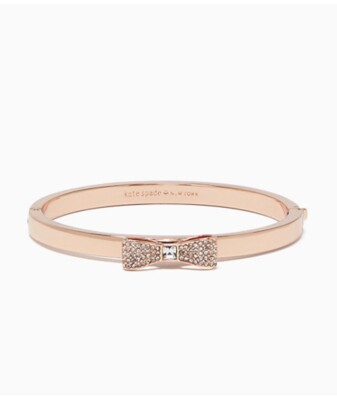 【kate spade】リボンが可愛い！Bow Pave Bow バングル O0RU1567 🌸NWT Kate Spade Ready Set Bow Pave Bow Bangle O0RU1567