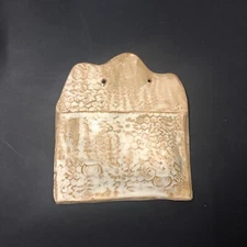 Natural Beige Cream Wall Pocket Embossed Ceramic Pottery Planter For Air plants