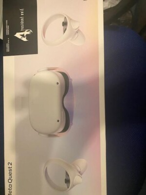 Oculus Quest 2 128gb Resident evil 4 and beat saber bundle