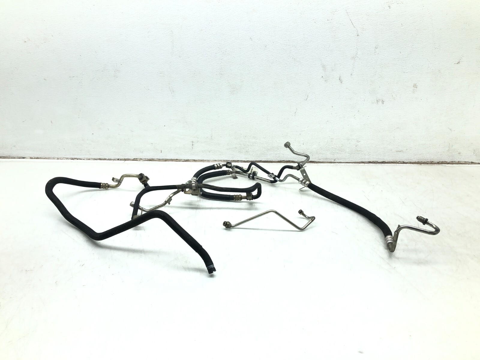 2014-2019 MASERATI GHIBLI SQ4 3.0L V6 POWER STEERING OIL HOSE TUBE LINE SET OEM.