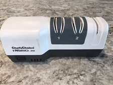 CHEFS CHOICE HYBRID ELECTRIC KNIFE SHARPENER  MODEL 250. Pre-owned. Works (2)