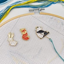 3pcs Geometric Animal Needle Minder for Multi-colored Orange, Black, White 