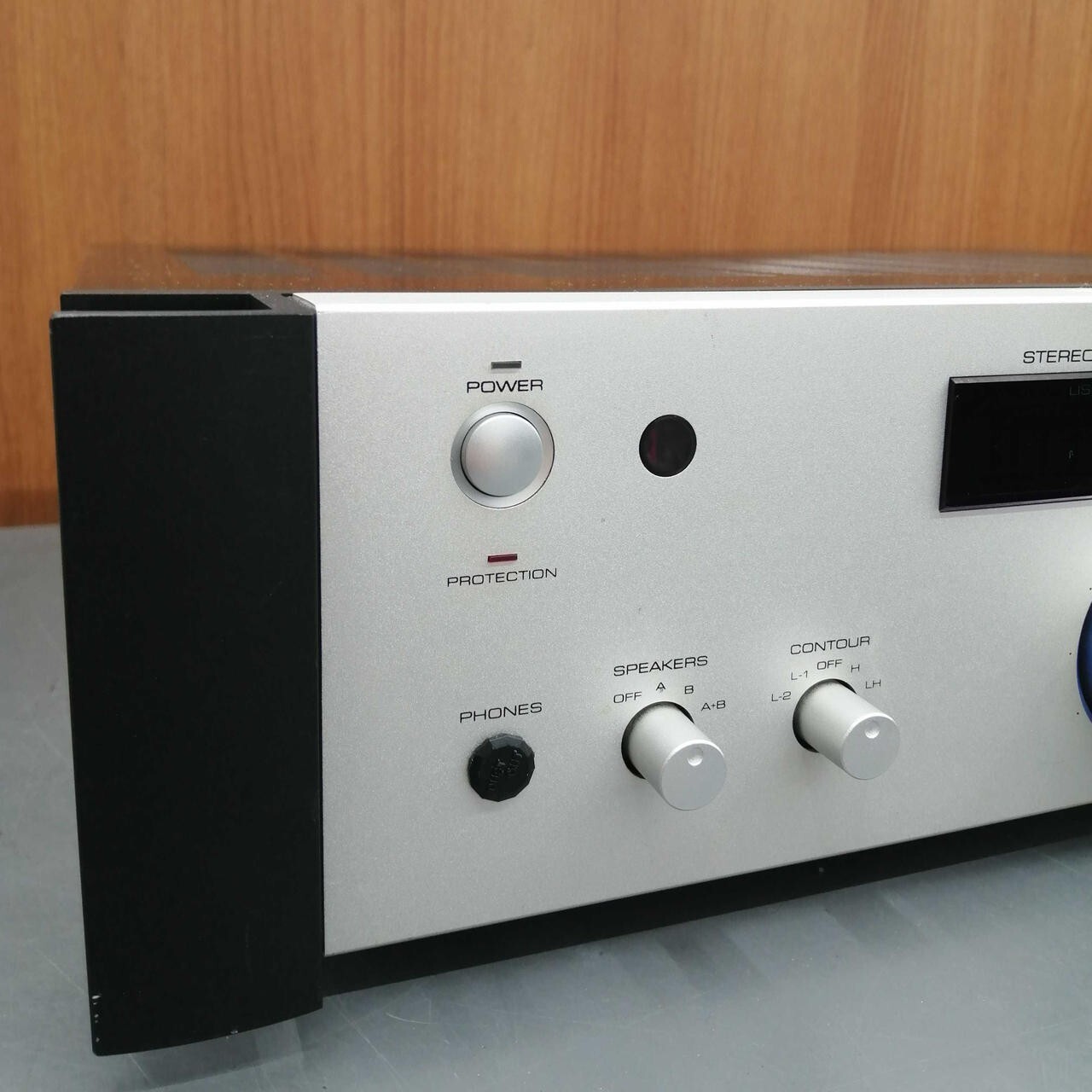ROTEL RA-1070 メンテナンス済みPA-B 過度に攻撃的な