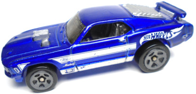 2020 HOT WHEELS FORD MUSTANG MACH 1 BLUE 2 3/4'' DIECAST CAR W/ WHITE & SILVER