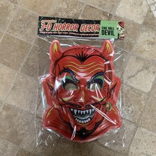 Retro A Go-Go Ghoulsville 3-D Horror Decor Fire Ball Devil Plastic Mask New