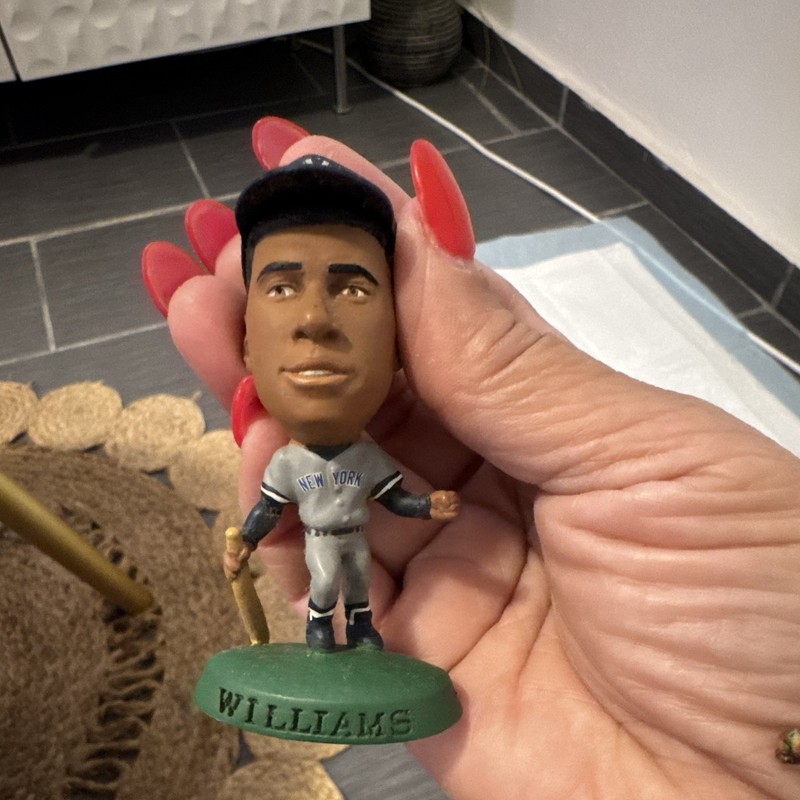 Bernie Williams New York Yankees MLB Baseball Bobblehead Figure #51