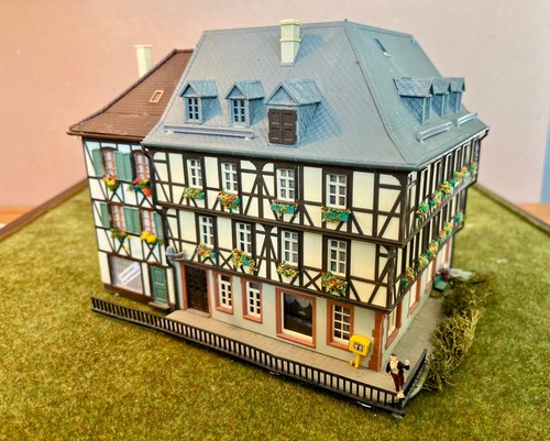 Kibri H0 8460 / 38904 casa con entramado casa de esquina Miltenberg y casa con entramado con tienda | Zustand: Gebraucht