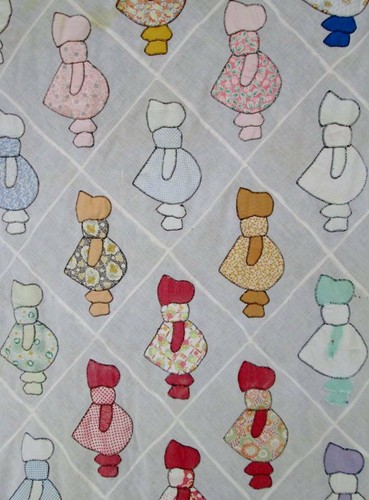 Vintage 40s SunBonnet Sue Handmade Quilt Top Bedspread Applique Cotton 76X91 - Picture 7 of 12