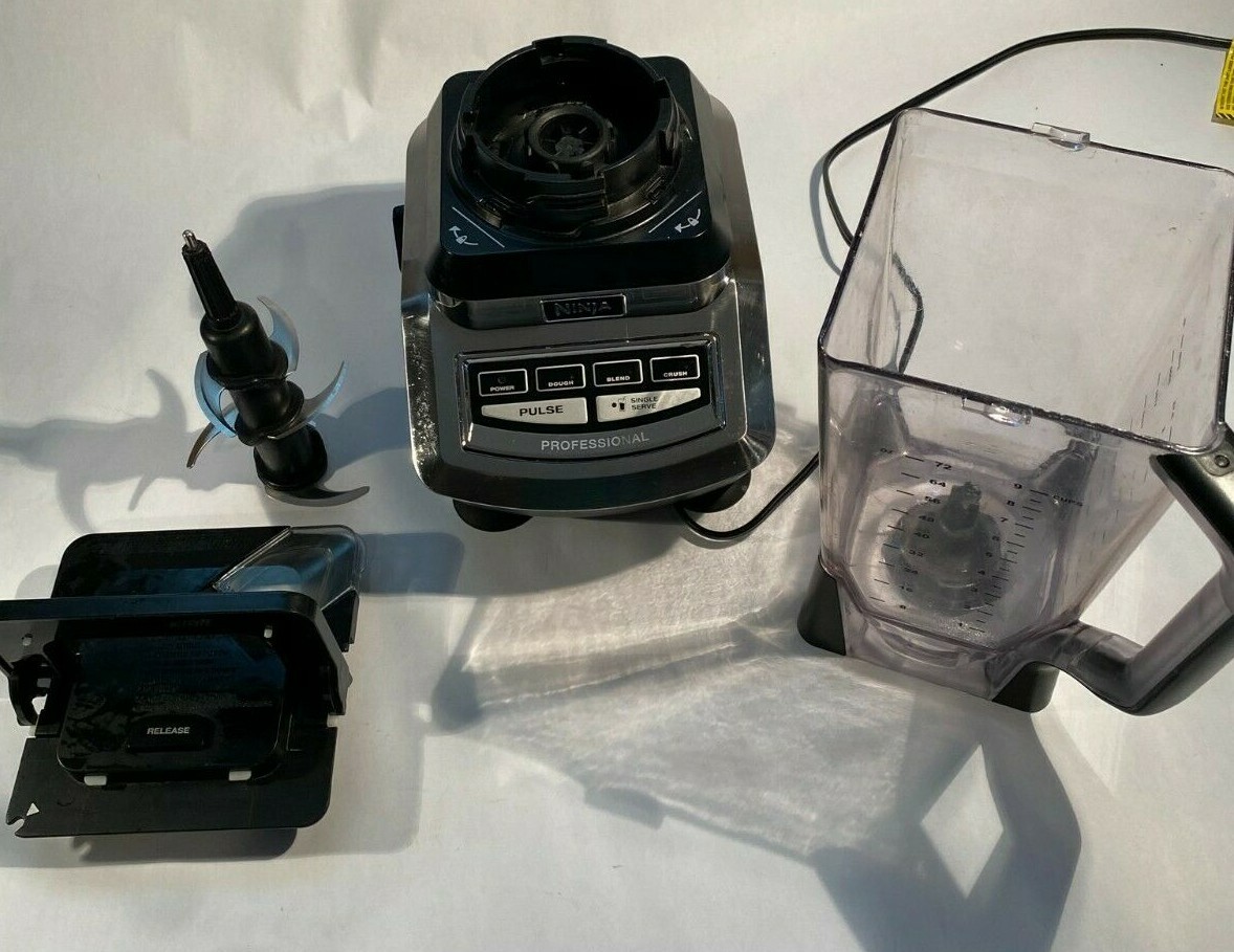 Ninja BL780CO 3-Speed Blender with 72oz Pitcher Tested Working-image