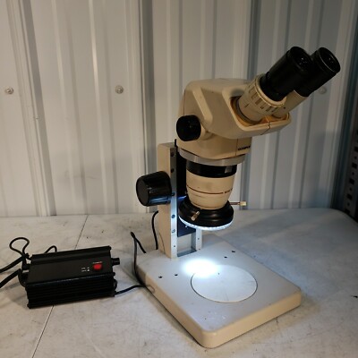 Olympus SZ40 Microscope with LED Ring Light, Eyepieces