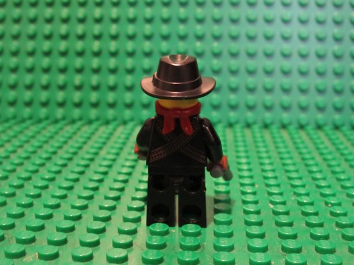 LEGO ~ BANDIT Minifigure Collectible Series 6 CMF 8827 BN27 - Picture 3 of 3