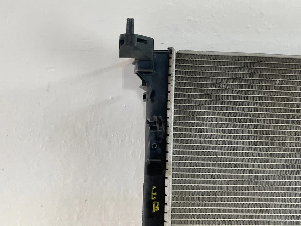 Nissan Rogue Sport 2017-2022 montaje radiador transmisión automática 2,0 L # 91642 Foto 3 de 4