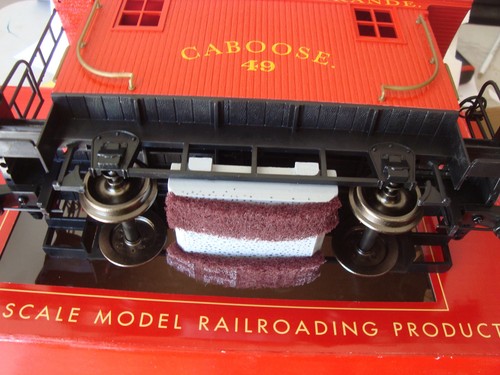 BRITE-BLOK ATTACCO PULITORE BINARI SCALA G, adatto a qualsiasi Bachmann Bobber Caboose - Foto 1 di 4