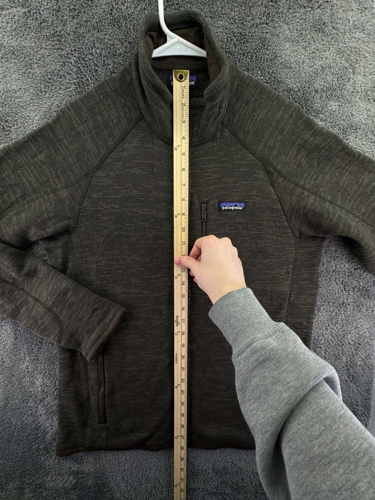 patagonia full zip fleece lined hiking outdoors jacket