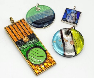 4 Pendants Lot Vintage to Modern Art Glass Lg Sm Deco Modernist Fashion ...