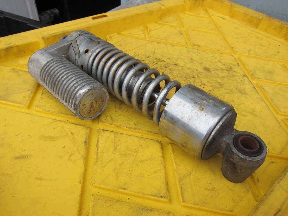 Amortiguador trasero Honda V45 Magna VF750C 1983 Foto 2 de 4