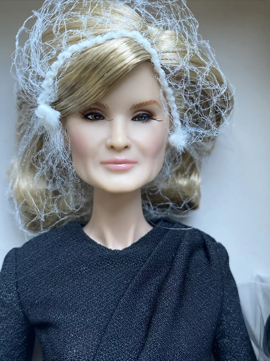 Ahs coven dolls deals