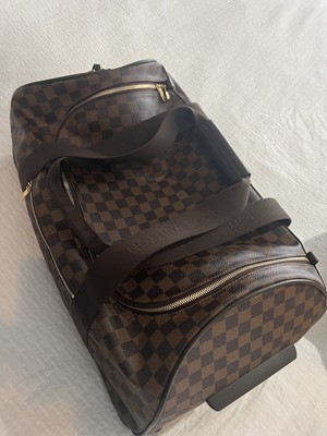 lv duffle bag with wheels