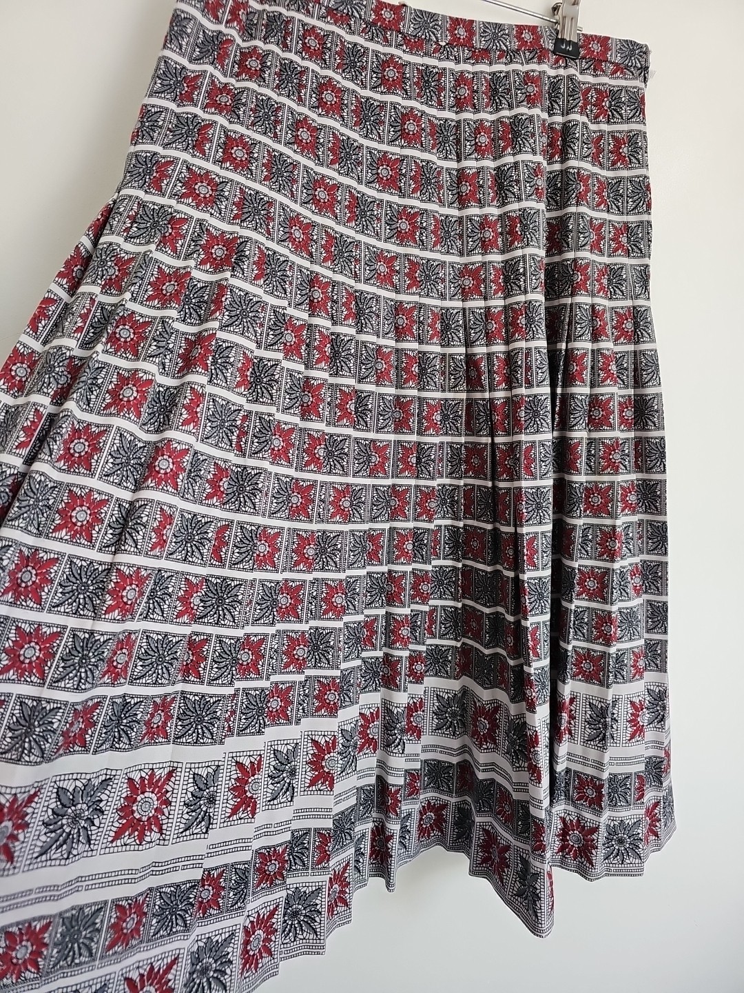Vintage Frankenwalder Floral Pleated Midi Modest Skirt Size 10 image 3
