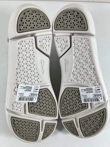 Sandalias Clarks Trigenic Tri Chloe blancas plateadas de cuero cruzadas PeepToe con tira trasera 4D - Imagen 16 de 16
