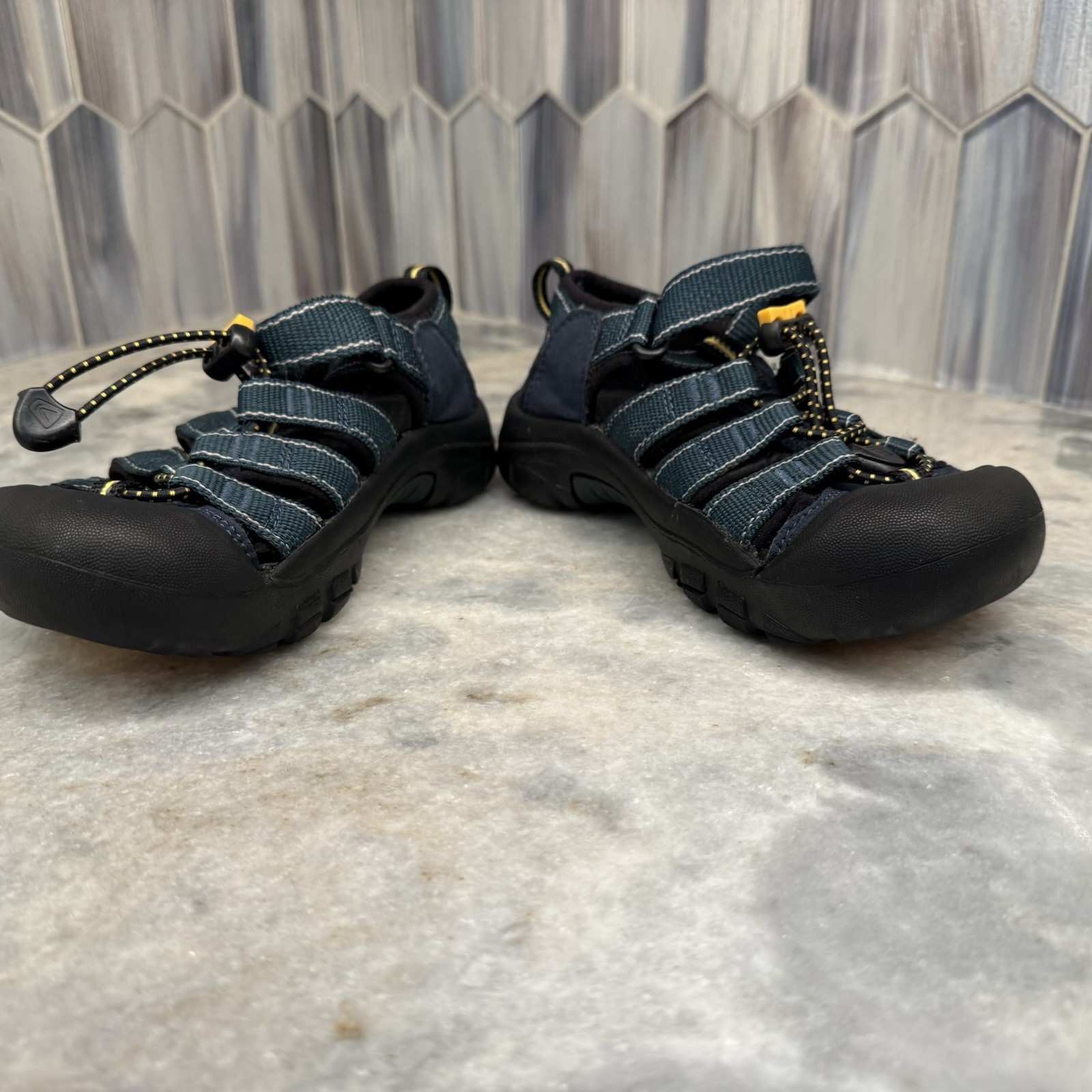 Sandali Keen verde scuro nylon cinturino regolabile sport escursionismo giovani taglia 13
