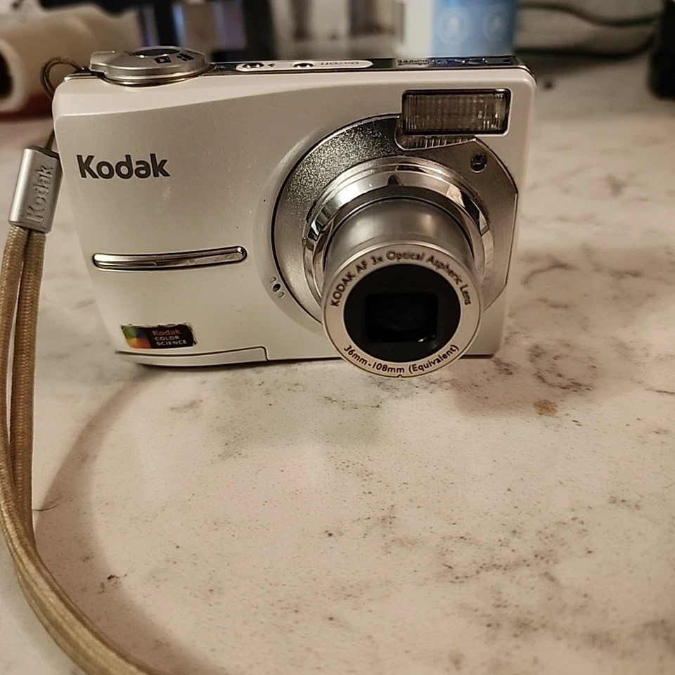 Kodak EasyShare C613 Silver Digital Camera Tested And Working - Image 2 of 4