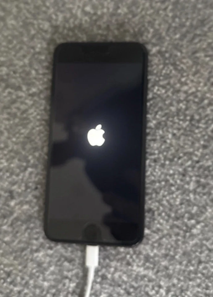 Apple iPhone 7 Plus - 128GB - Black - Unlocked - Boxed - - Image 3 of 4