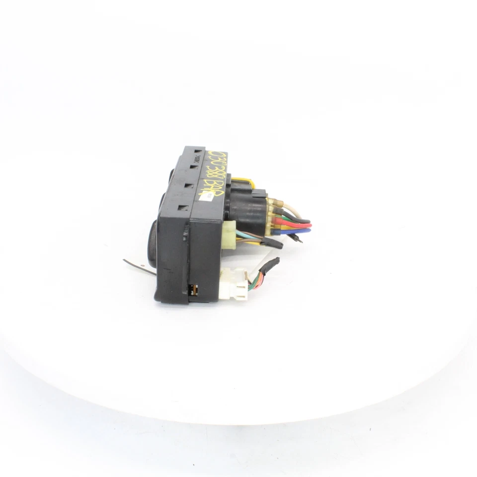 Панель управления температурой 1999 Daewoo Leganza ОВК номер детали 96281443 - Изображение 4 из 4