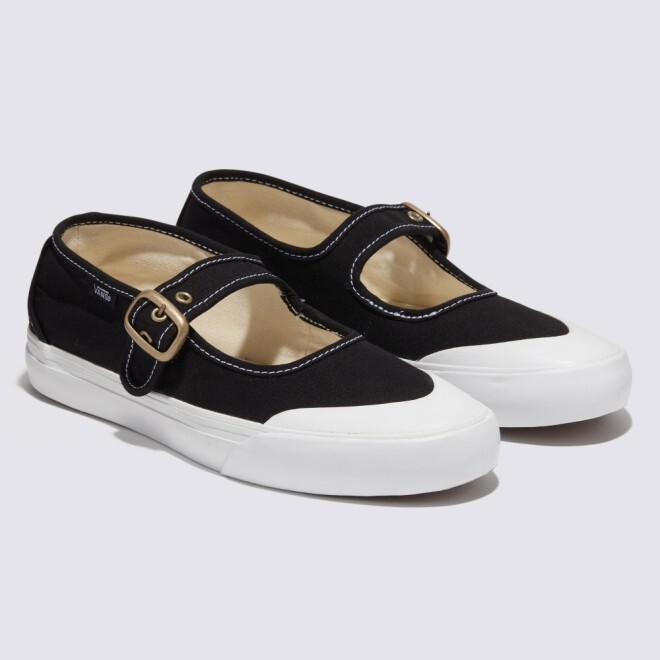 【関税込み】Vans ブラック Mary Jane フラットシューズ New VANS Womens MARY JANE SHOES VN000CRR6BT BLACK / WHITE US