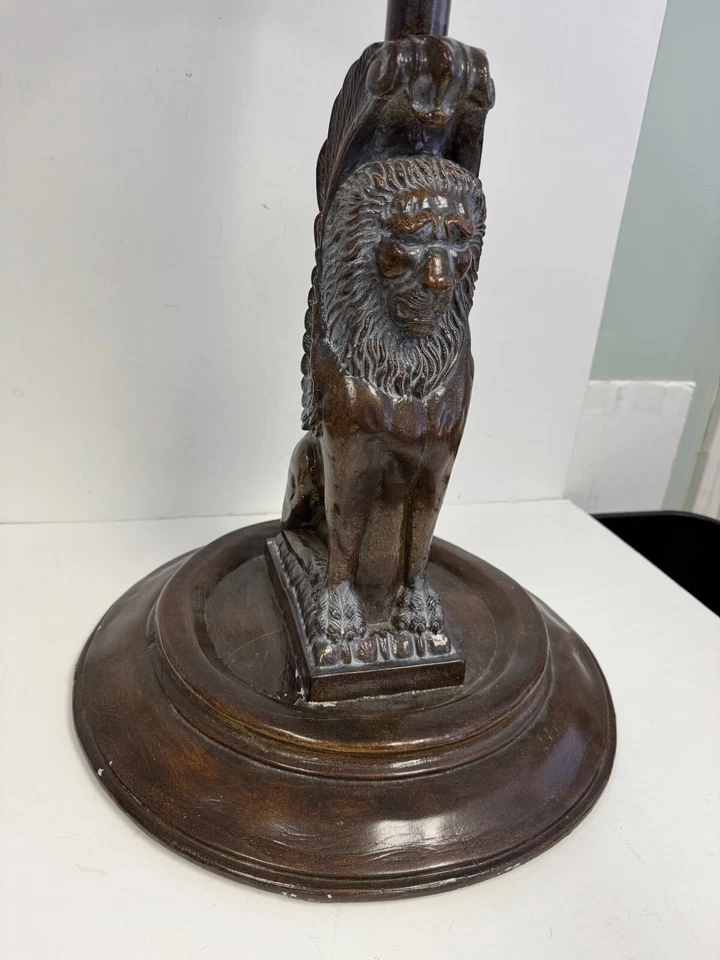 Paraguas/Soporte de caña vintage con león - ¿Metal? con pátina marrón principios del siglo XX 32" H Foto 2 de 4