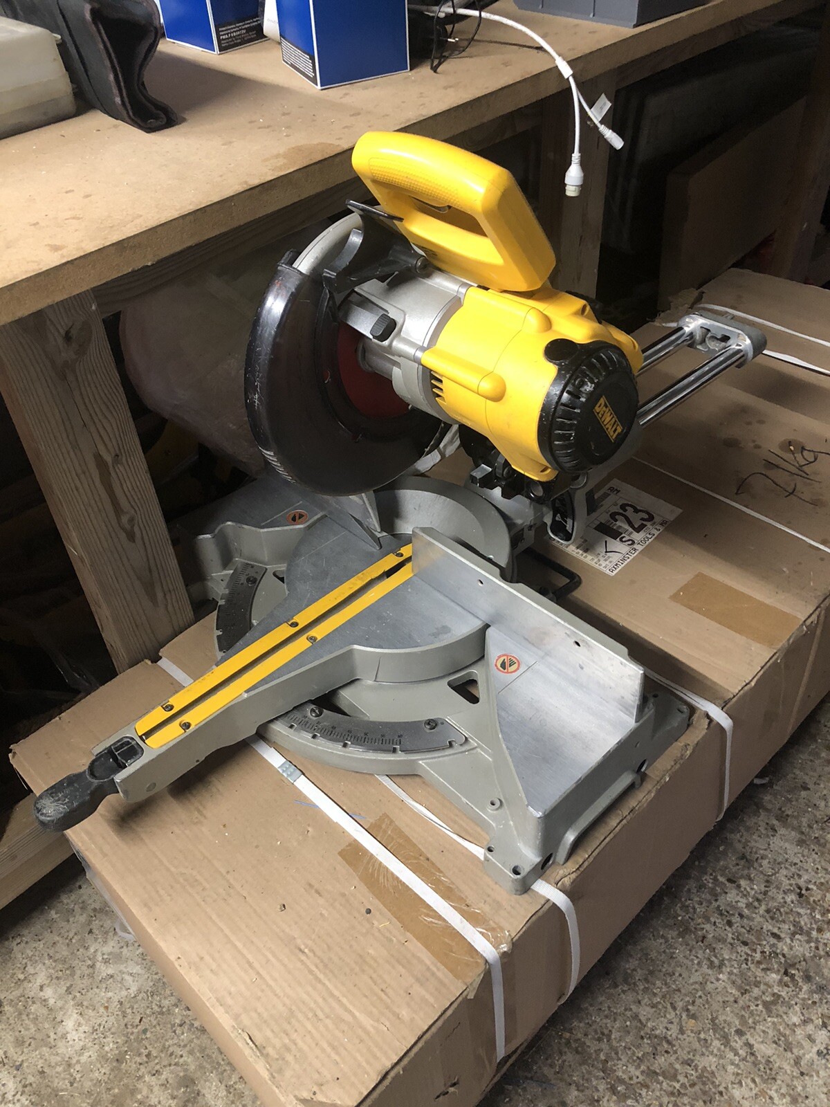DeWALT 24V DW017 MITRE SAW 24V CORDLESS CHOP SAW For Repairs ! eBay