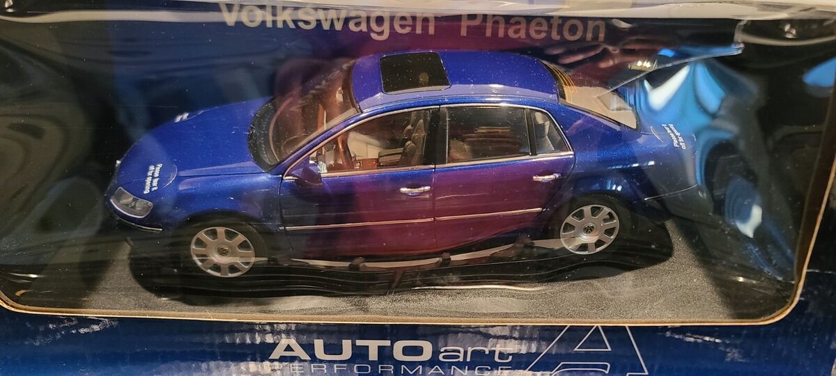 RARE 1:18 Autoart Volkswagen Phaeton Blue Pearl *READ* | eBay RARE 1:18 Autoart Volkswagen Phaeton Blue Pearl *READ* | eBay