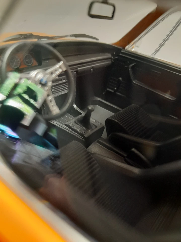 BMW 3.0 CSL 1971 MINICHAMPS 1/18 - Photo 3/4