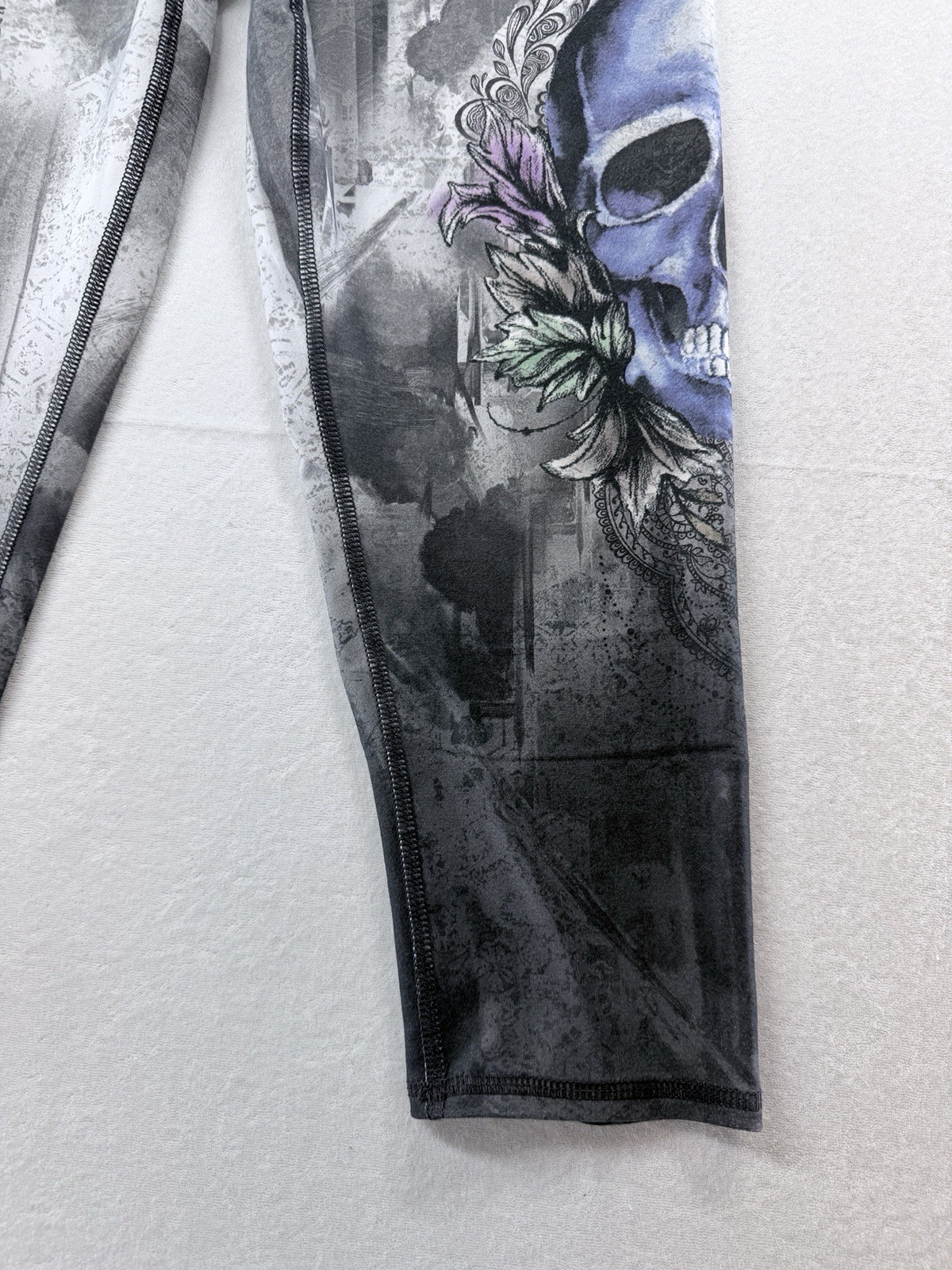 Evolution & Creation Activewear Skull Print Yoga … - image 8