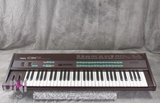 YAMAHA DX7 Digital Programmable Algorithm Synthesizer in Very Good Condition