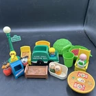Vintage Fisher Price Sesame Street Little People Playset Figures. ML