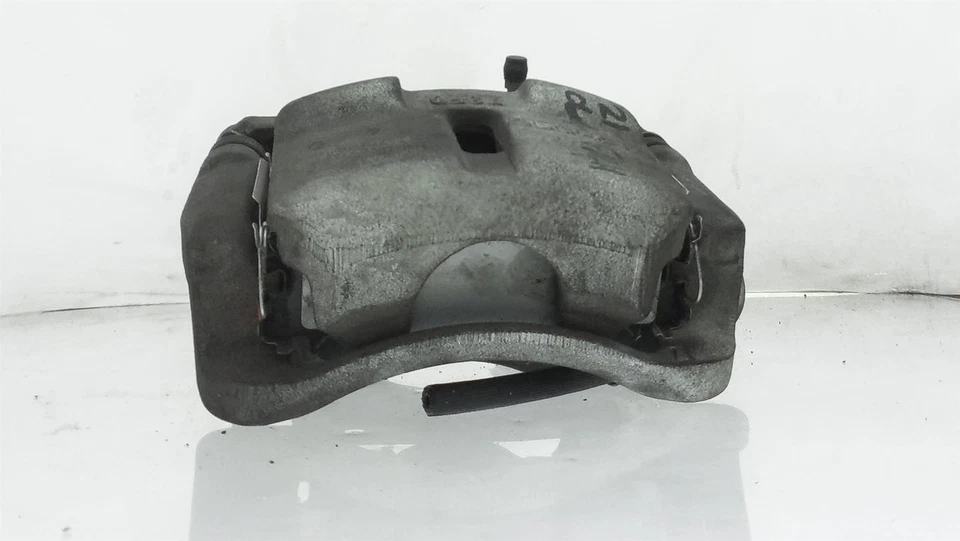 Pinza de freno delantera izquierda Nissan Rogue 2016-2019 tracción delantera OEM 41011-4Ba0c Foto 4 de 4