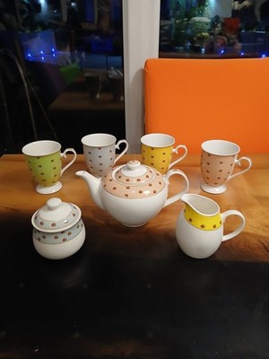 Aynsley Polka Dot Roses Teeservice für 4. Teekanne, 4 Tassen, Milchkännchen & Zucker