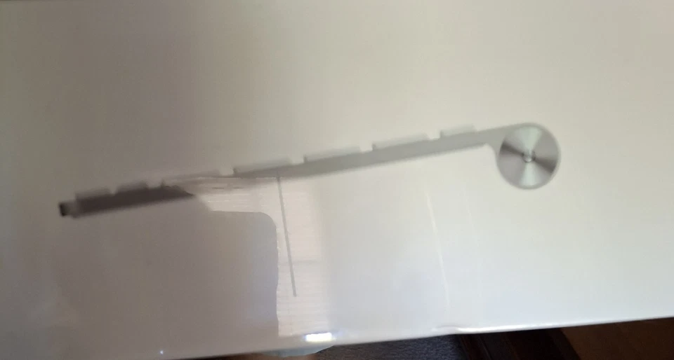 Apple A1314 Wireless Keyboard - MC184LL/B - Image 3 of 3